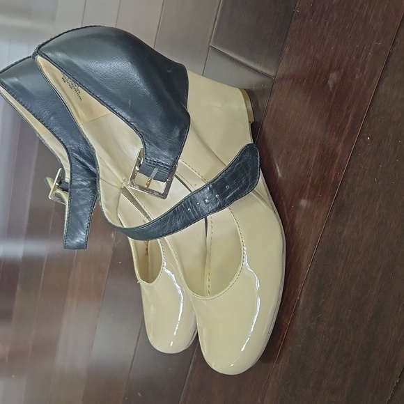 Nine west mary Jane 2 tone wedge shoe - Picture 2 of 8